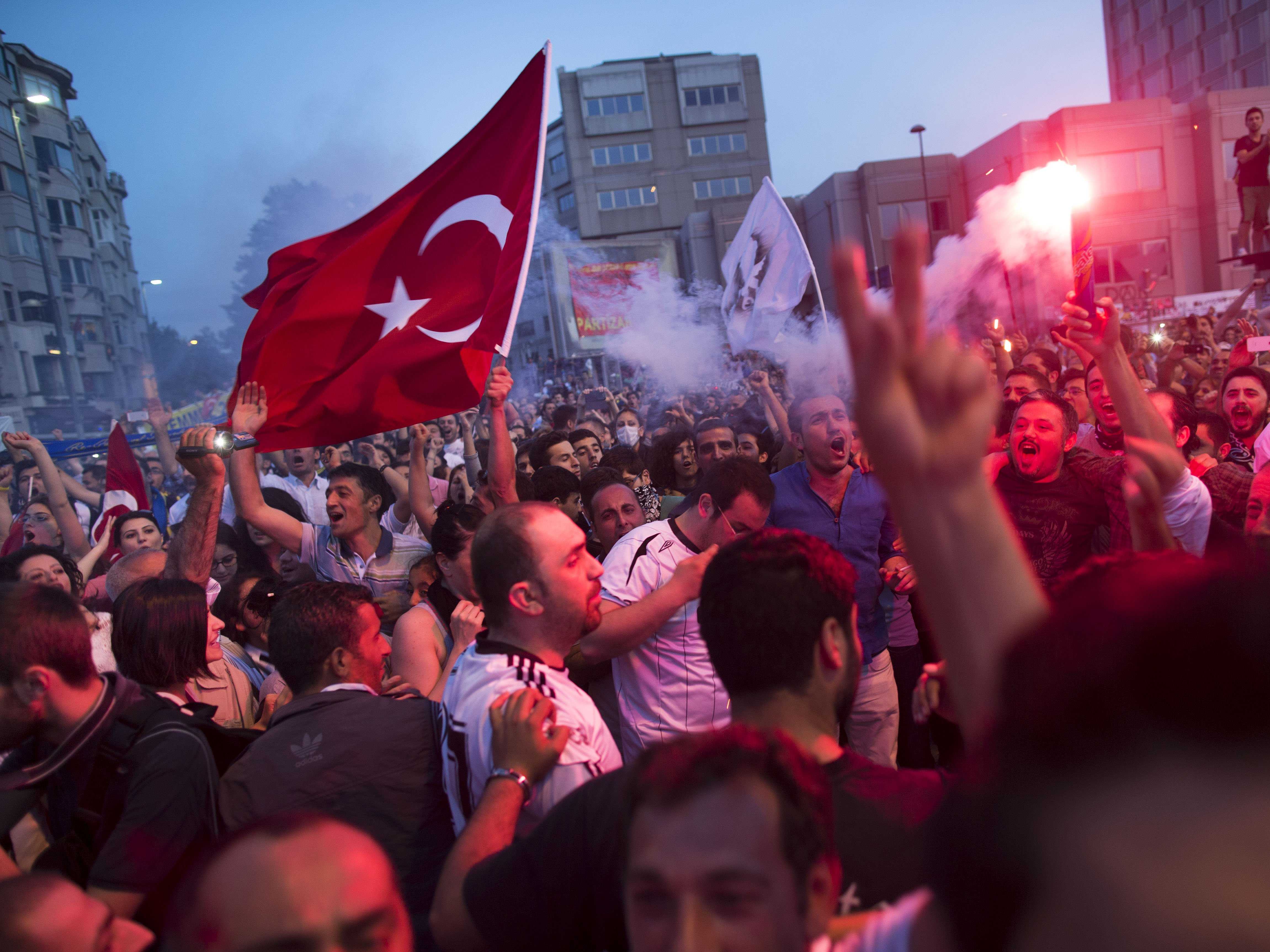 in-a-stunning-escalation-turkey-warns-it-may-deploy-army-against-protesters
