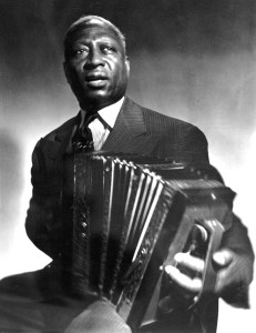 Leadbelly_with_Accordeon
